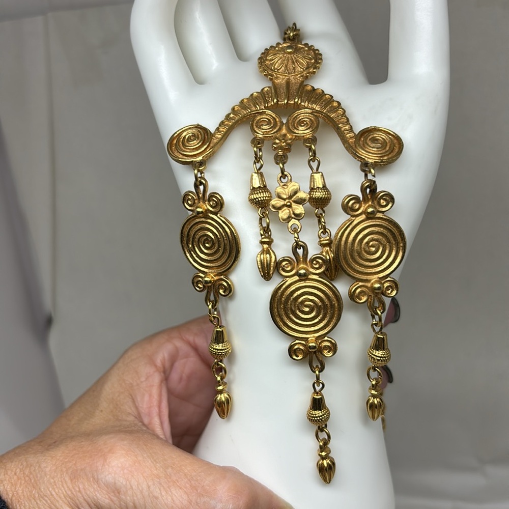 Stupendous Vendome Etruscan Revival necklace